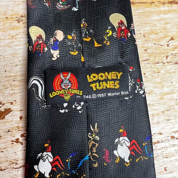 VTG 1997 Looney Tunes Mania Cartoon Character Tie - Picture 4 of 7